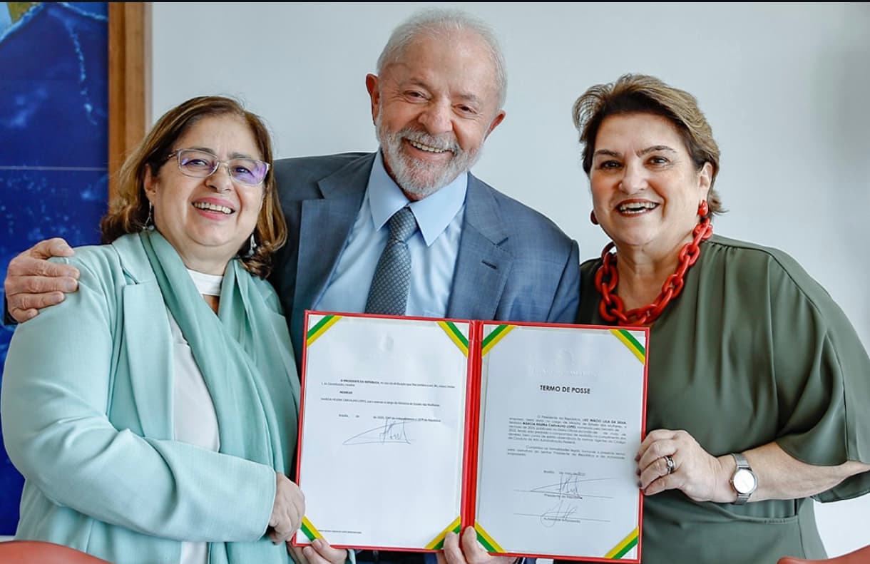 Lula muda ministra das mulheres